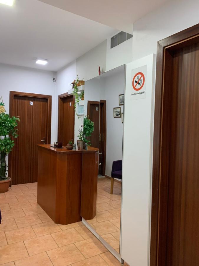 Guest House De Rada Тирана Экстерьер фото